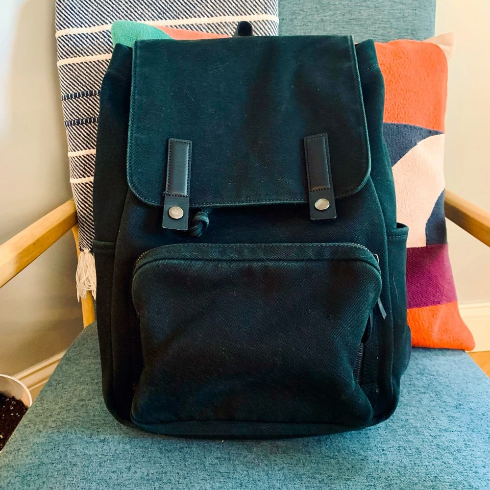 Everlane Modern Snap Backpack, Black